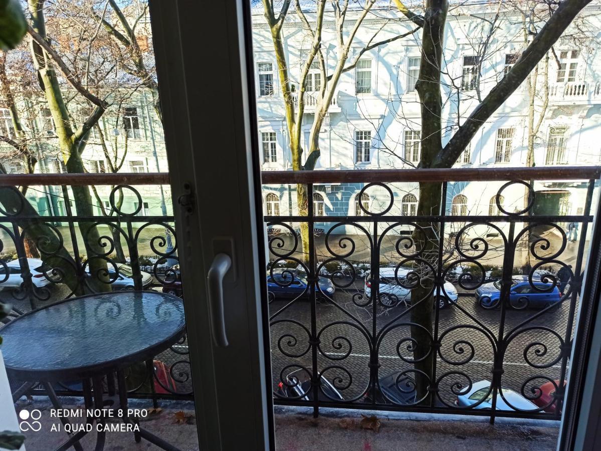 Comfort Near Opera Theater Одеса Екстер'єр фото