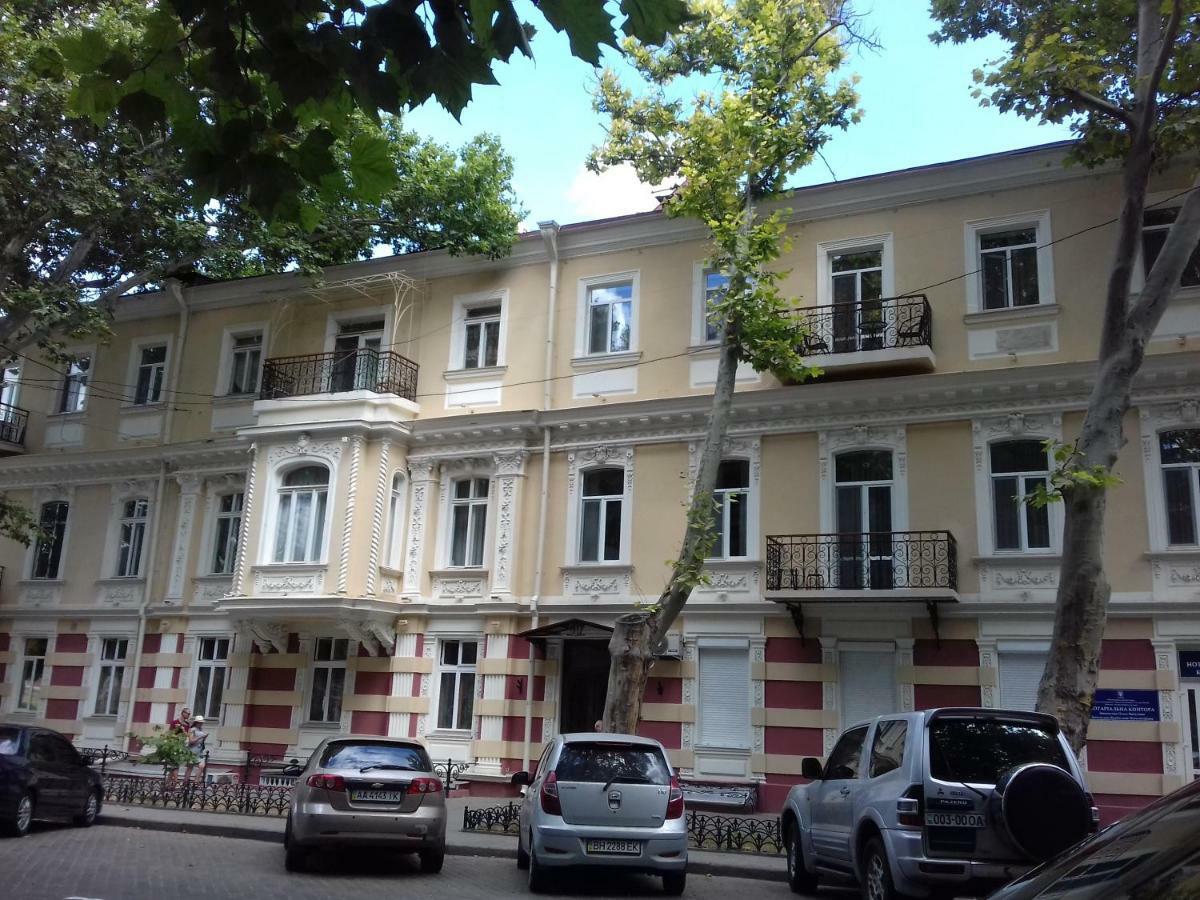 Comfort Near Opera Theater Одеса Екстер'єр фото
